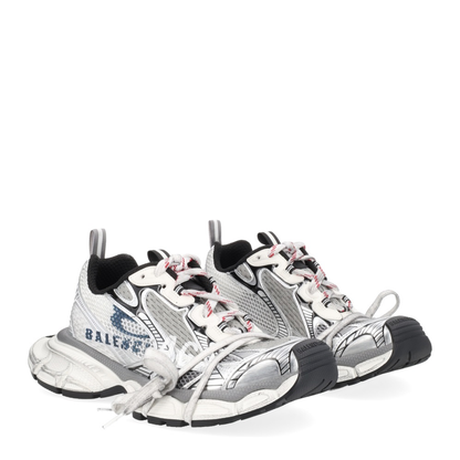 3XL Split Logo Sneaker