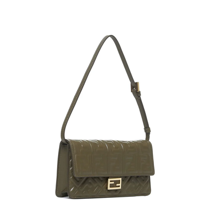Wallet On Chain Baguette Leather Green