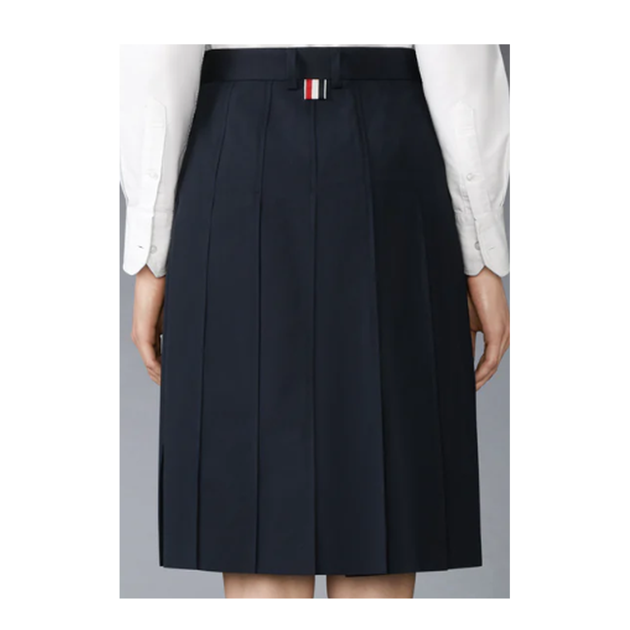 MAYFEYR - Thom Browne - Bermuda Length Front Fly Pleated Skirt With Gg Details In Wrinkle Free Cotton Suiting - FGCA40UF1063415