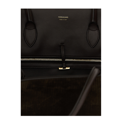 Hug Handbag in Printed Suede