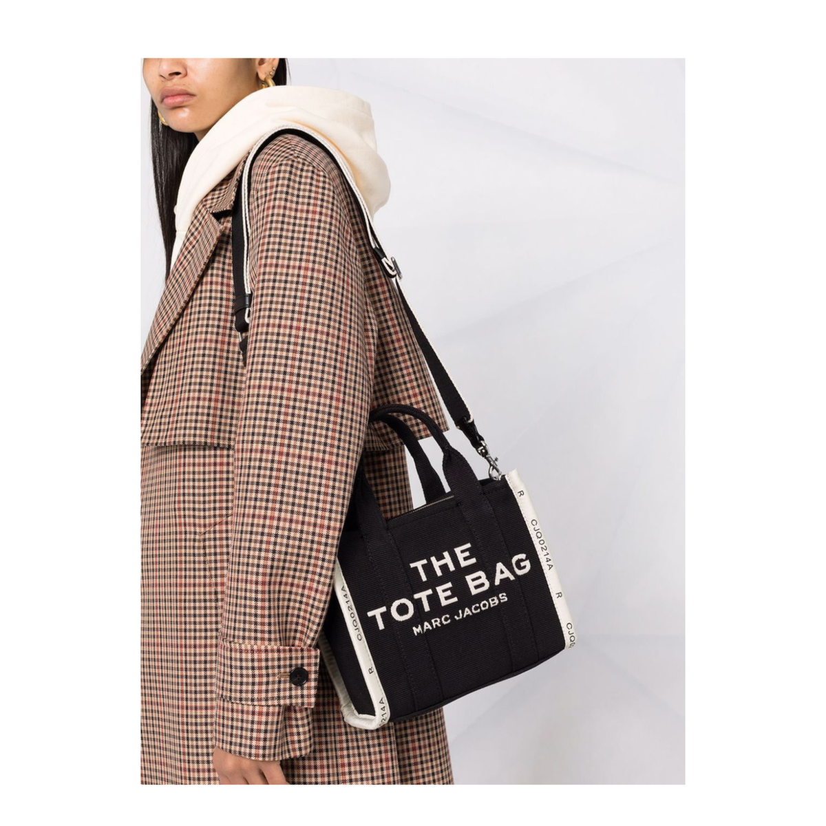 THE Small Woven Jacquard Tote - Black