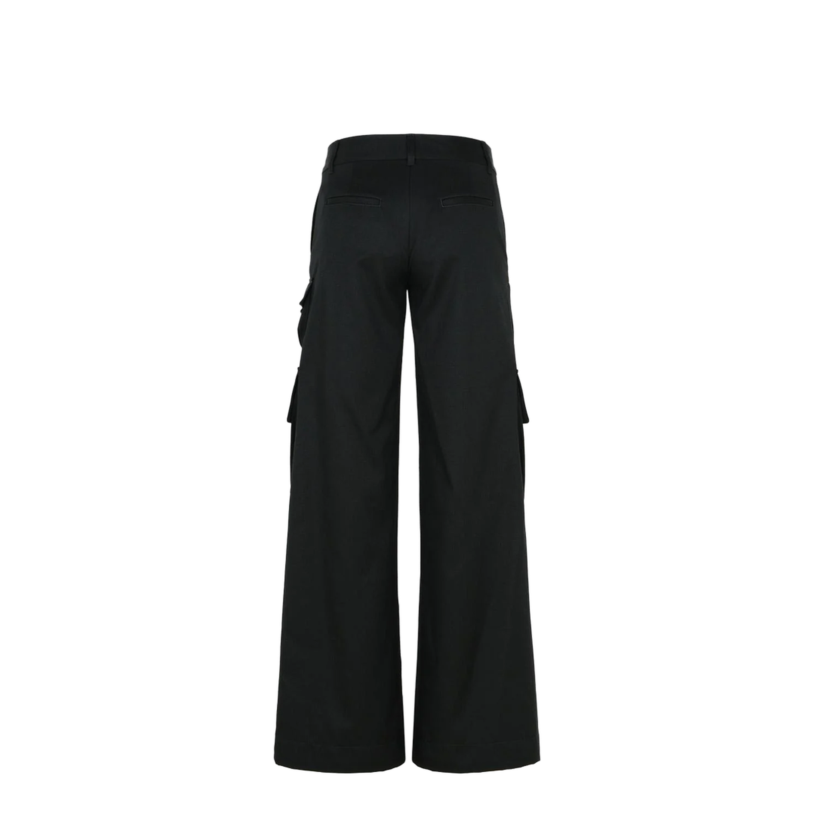 Trousers with pockets