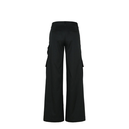 Trousers with pockets