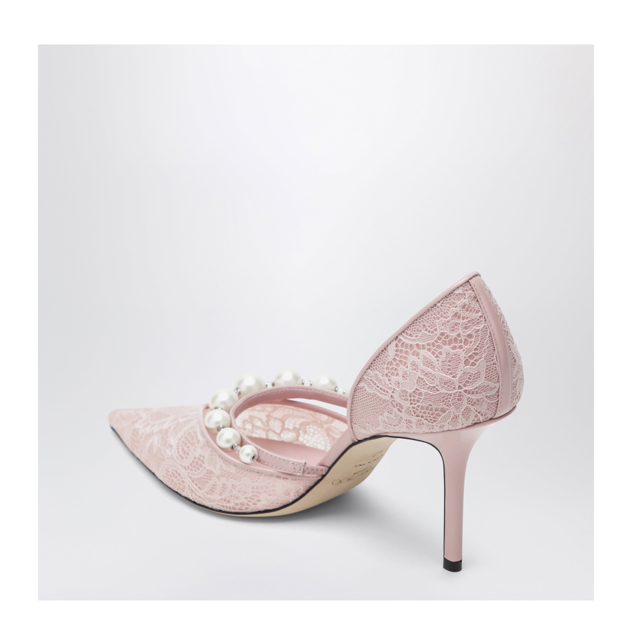 Pink Lace Décolleté with Pearl Decoration