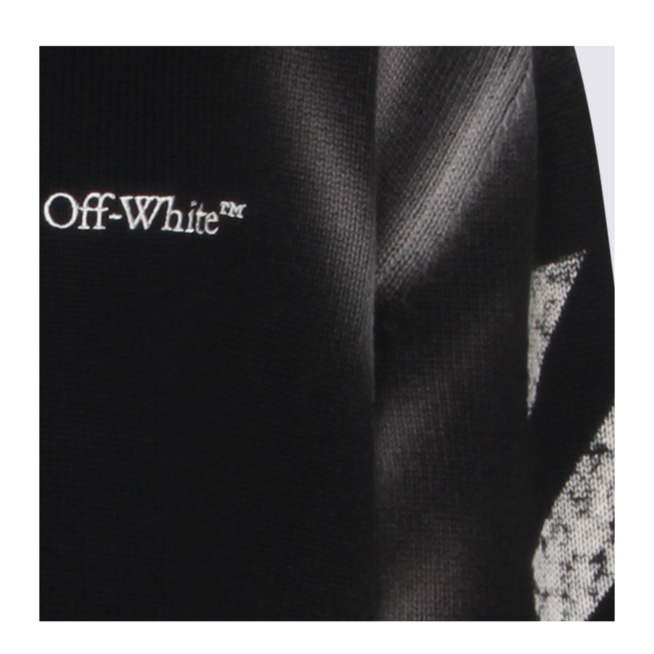 Diag Arr Corrosion Sweater Black