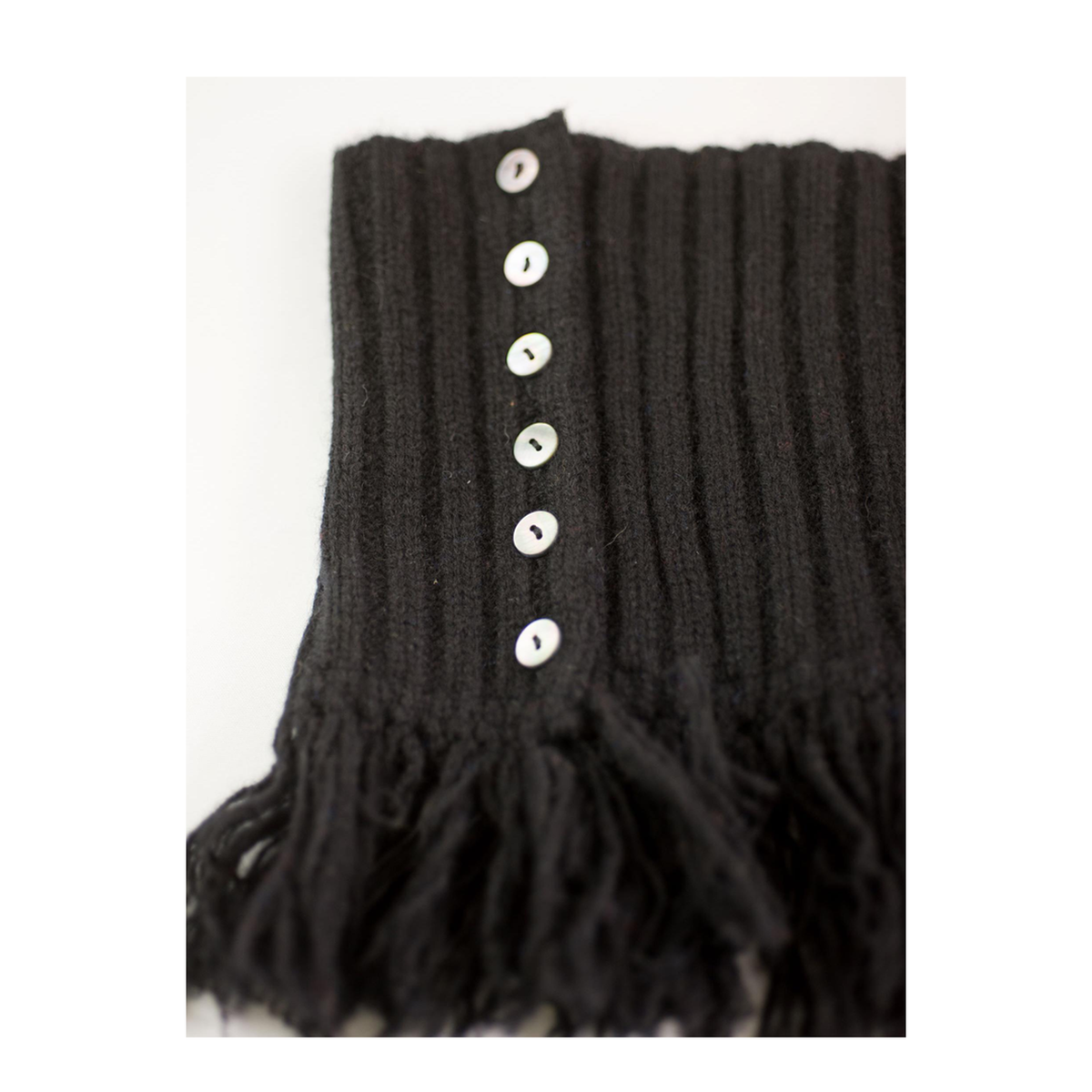 MAYFEYR - LA ROSE - Fringed Crochet Neckwarmer - GD2281020102