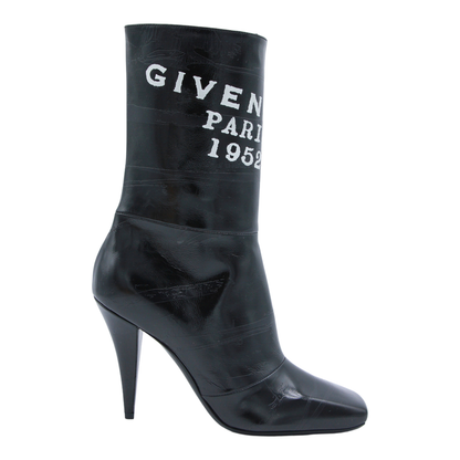 Leather Boots In Black