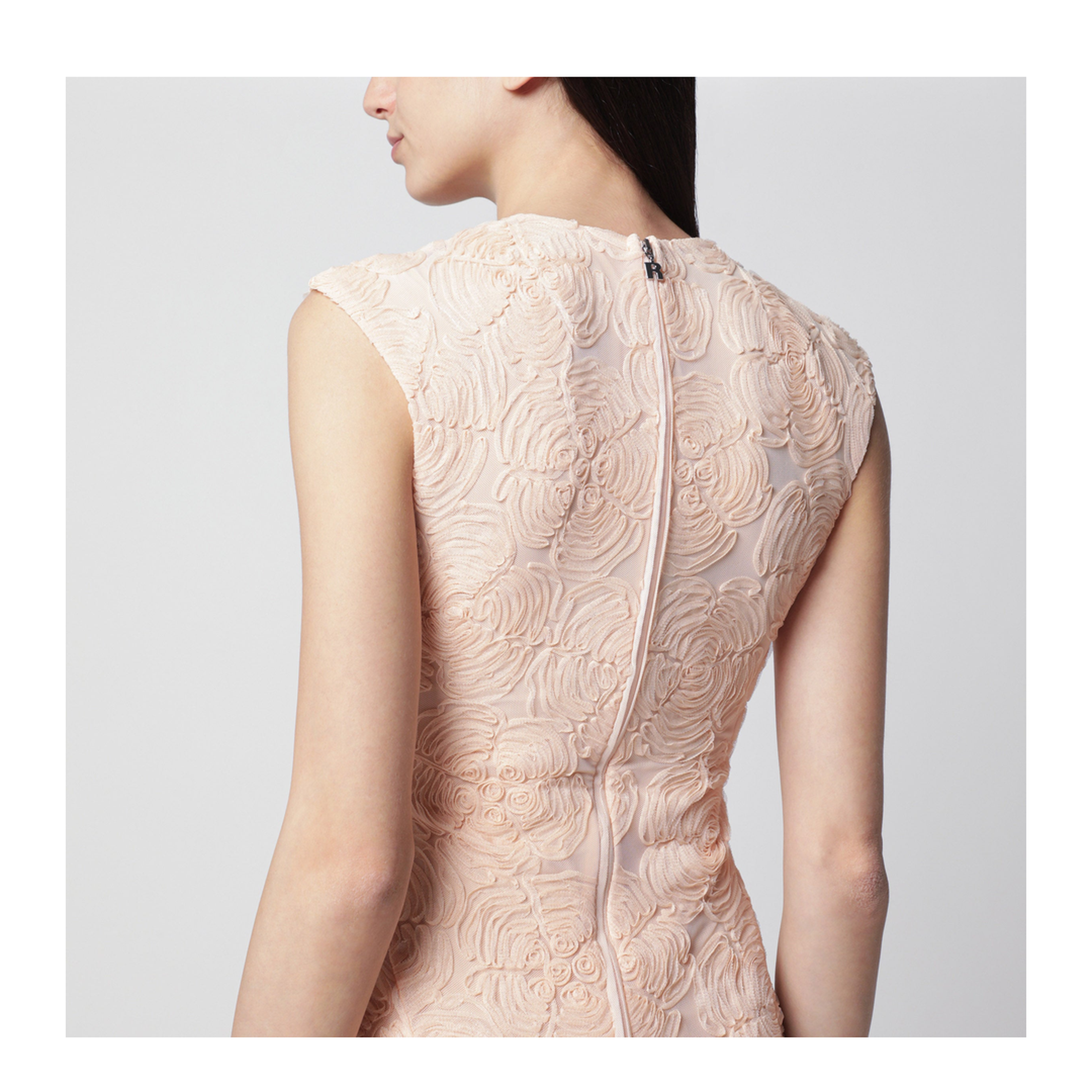 Vanilla-colored mini dress with floral appliqués