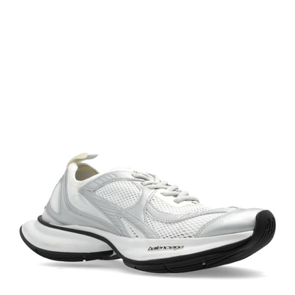 Circuit Sneaker in White/Silver