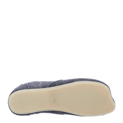 Anatomical Canvas Sneaker