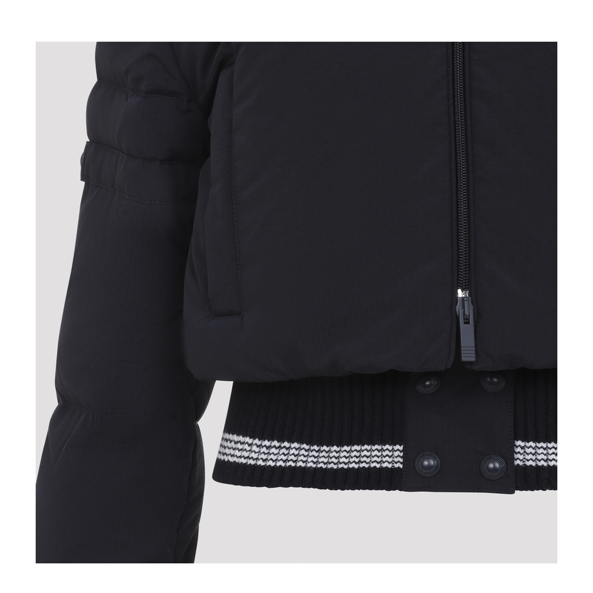 MAYFEYR - Thom Browne - Cropped Downfilled Front Zip Jacket - FOR130XF1095415