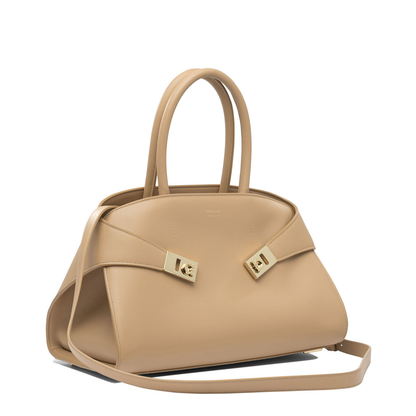Hug The Shoulder Bag in Light Camel
