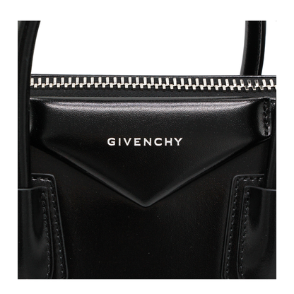 Antigona Small Leather Shoulder Bag