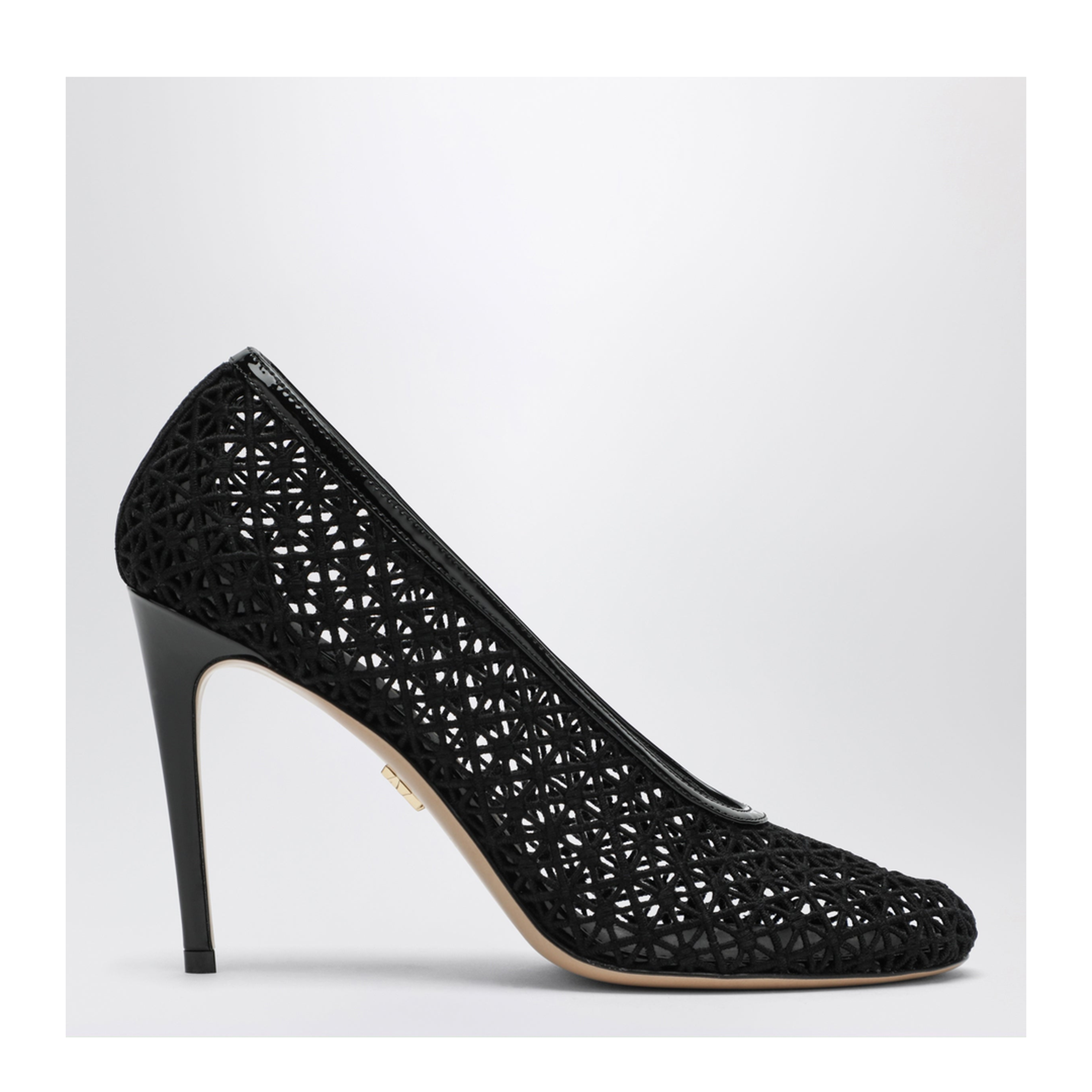 Black Macramé Pump