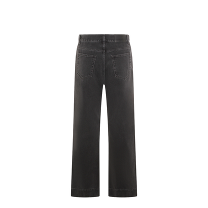 High-waisted jeans