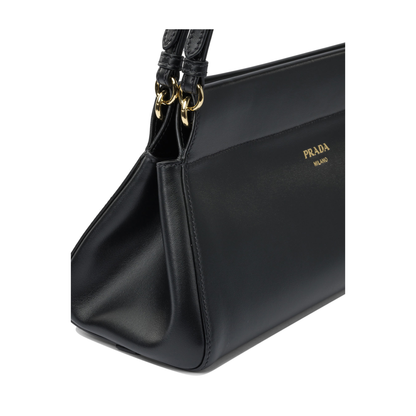 Enchaîné Medium Leather Bag Black