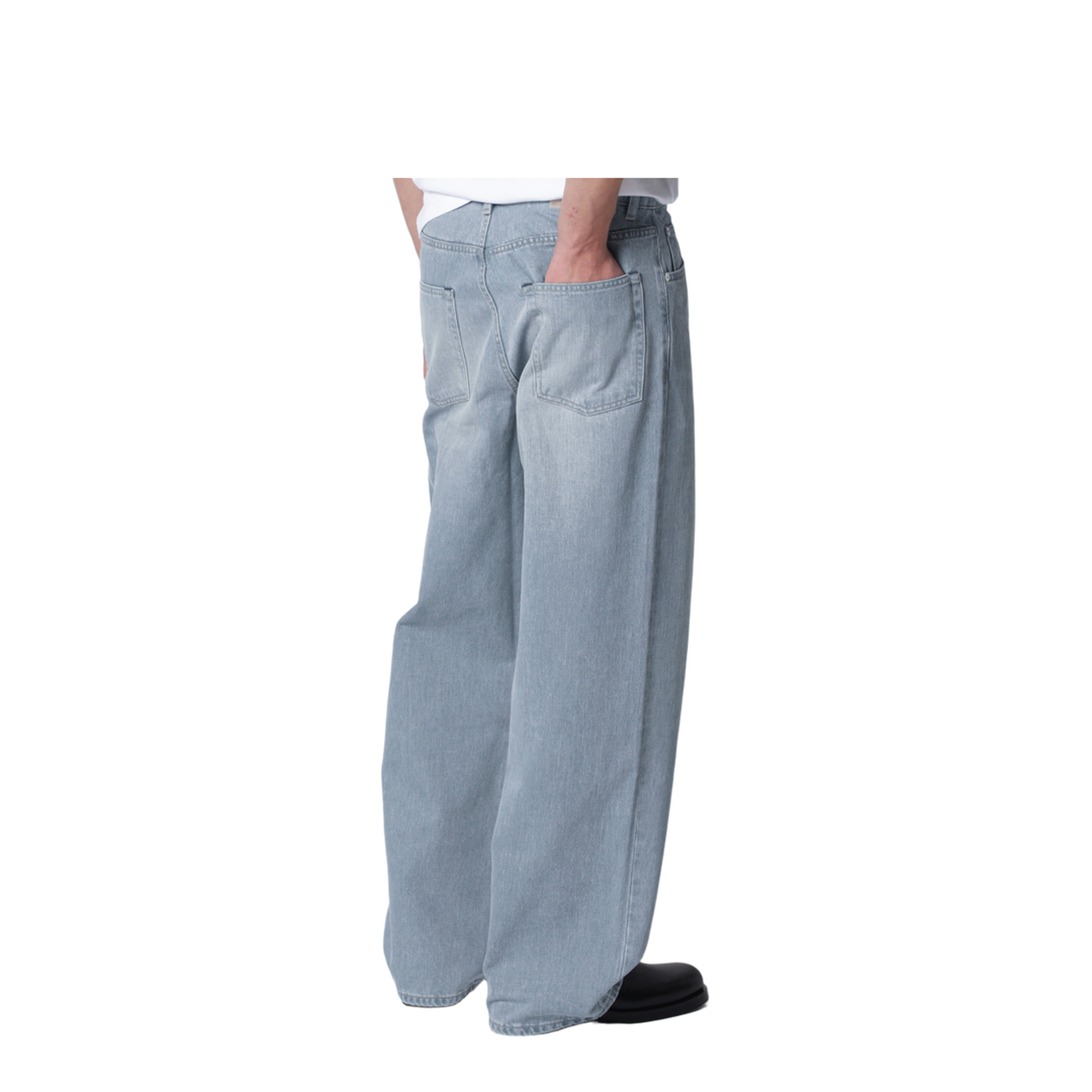 Vast Cut High-Waisted Wide-Leg Cotton Denim Jeans in Pale Coast Wash Blue