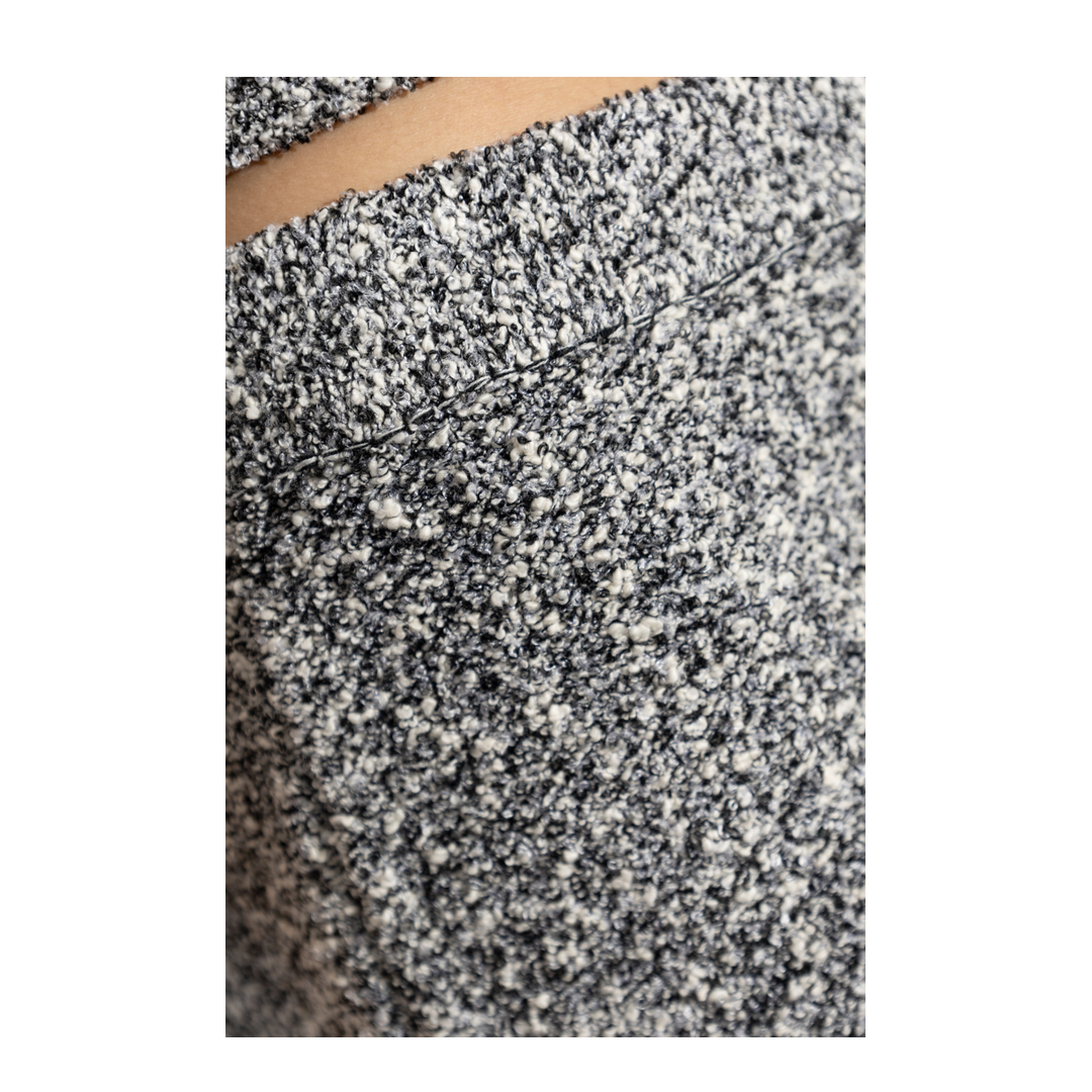 Shorts with an elastic waistband