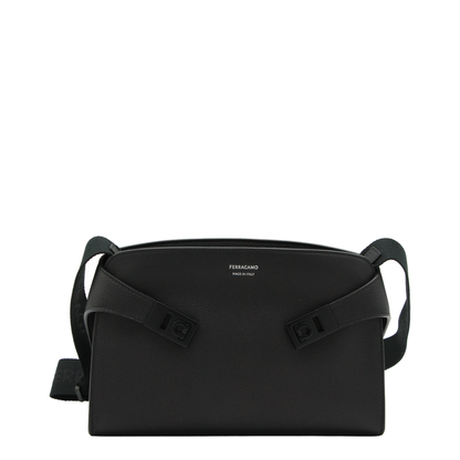Hug Hammered Calfskin Messenger Bag - Nero