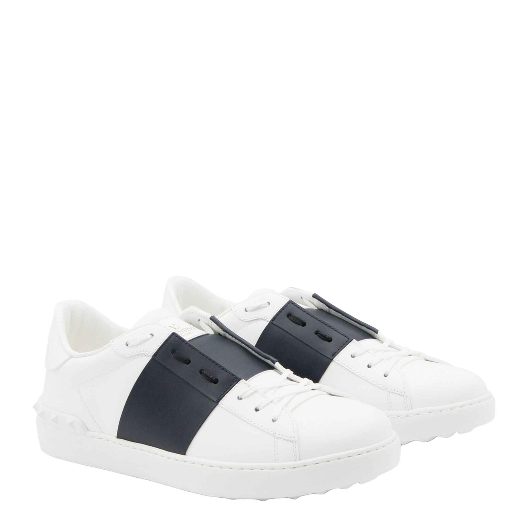 Open Sneakers
