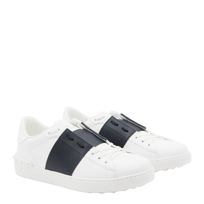 Open Sneakers