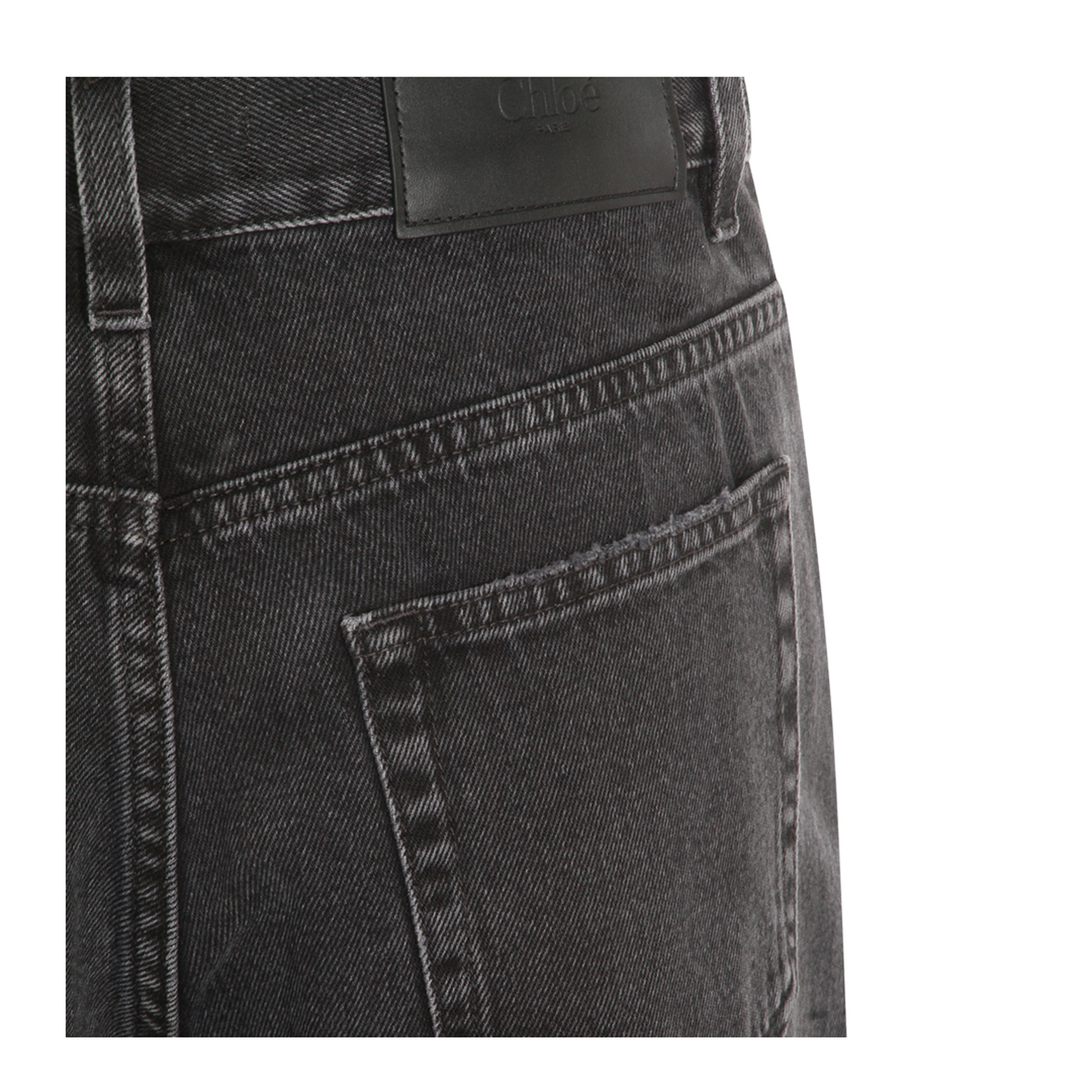 High-waisted jeans