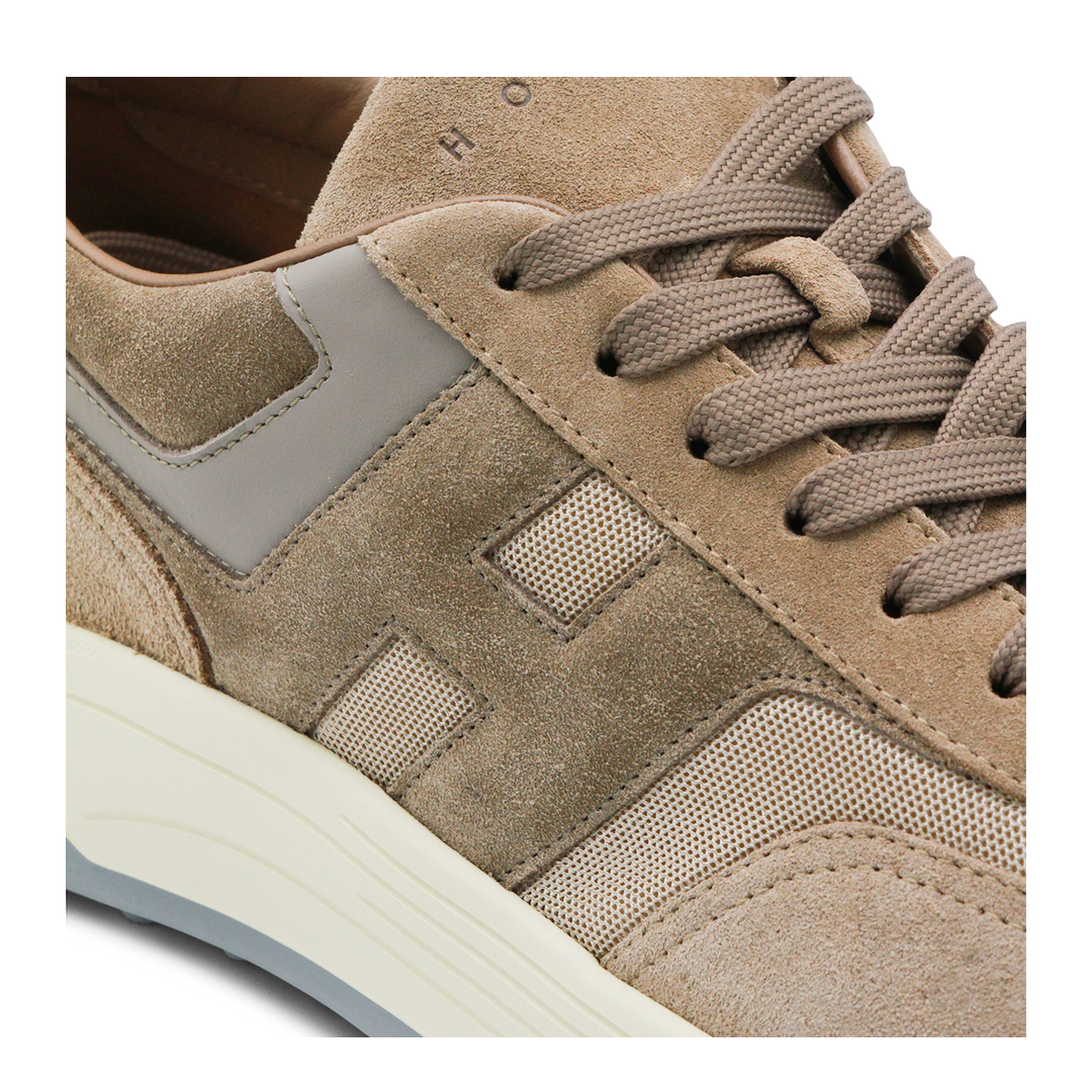 Hyperlight Sneaker