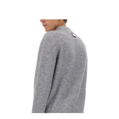 Jersey with Logo Plaque