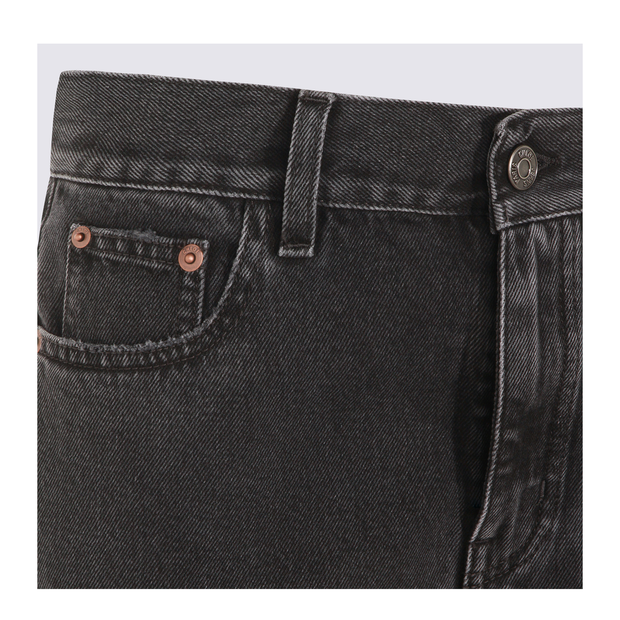 High-waisted jeans