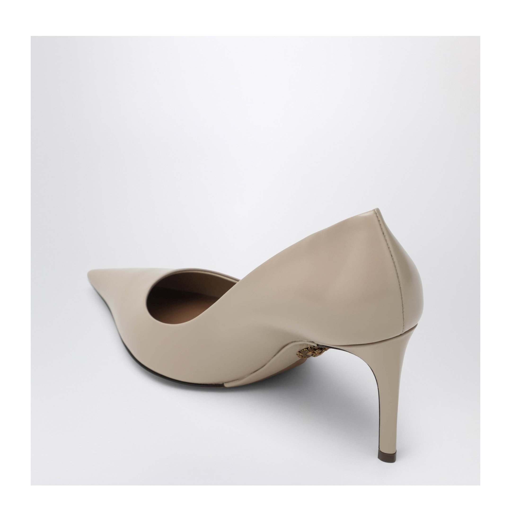 Devotion Pumps Beige