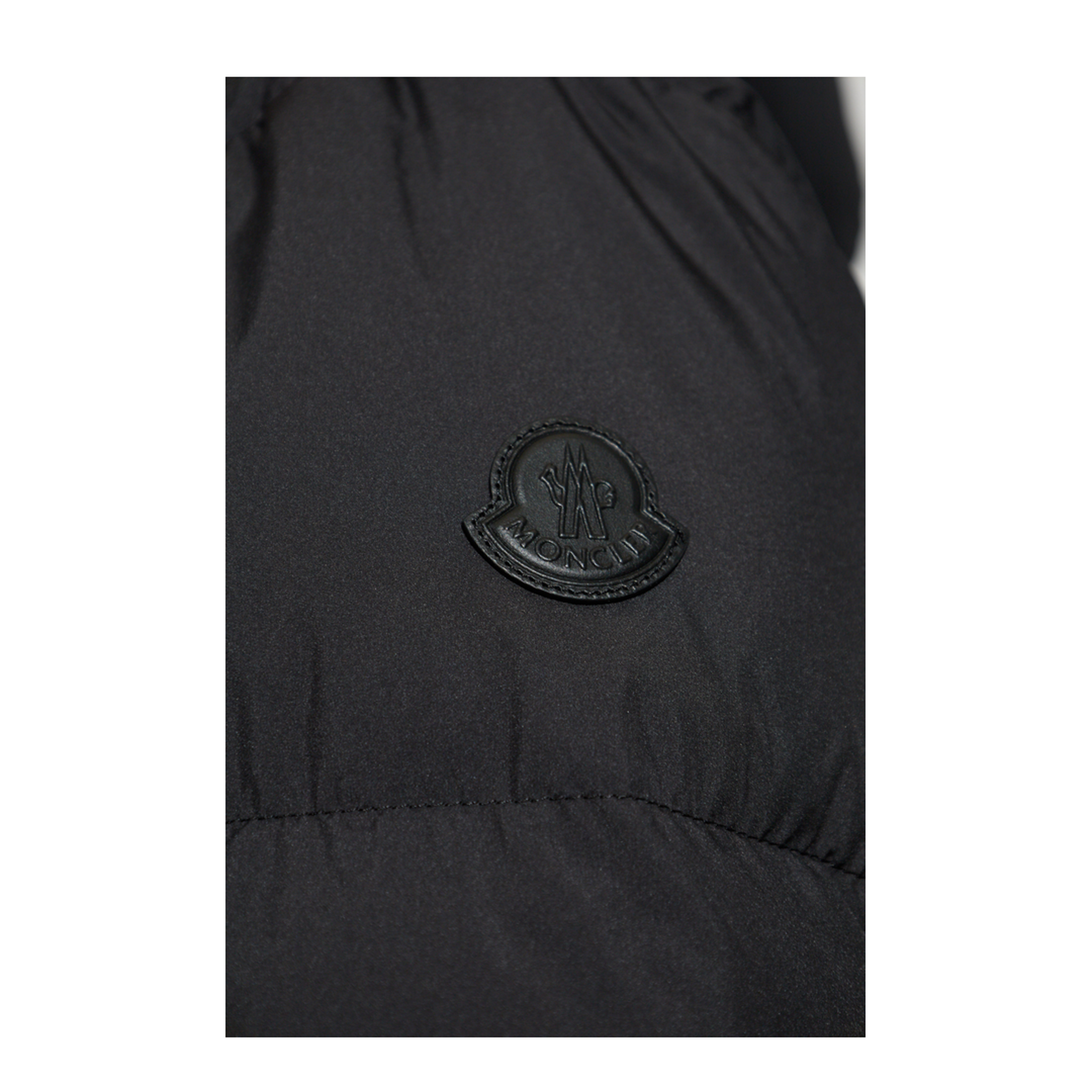 Black Estom Vertical-Quilted Hooded Short Down Jacket