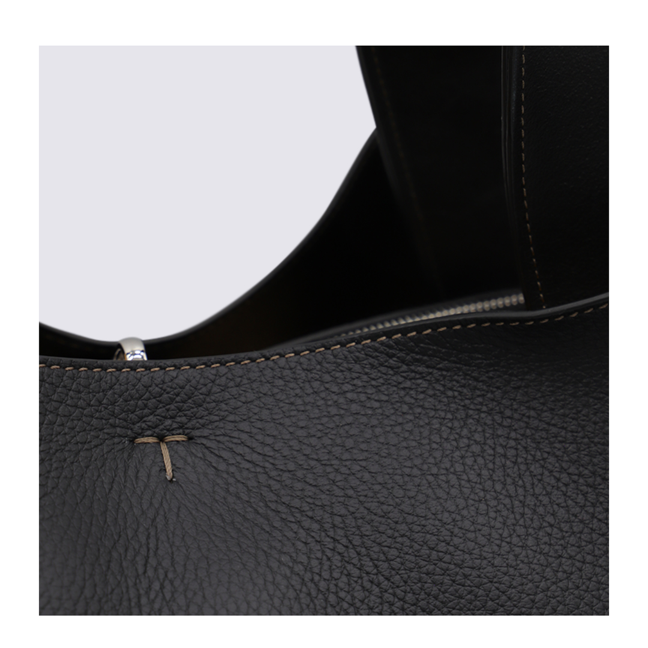Bag in Leather Medium