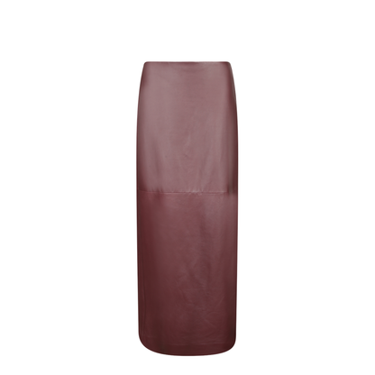 Crafted from high-quality soft leather. Epitomizes contemporary elegance. Pencil cut that flatters t