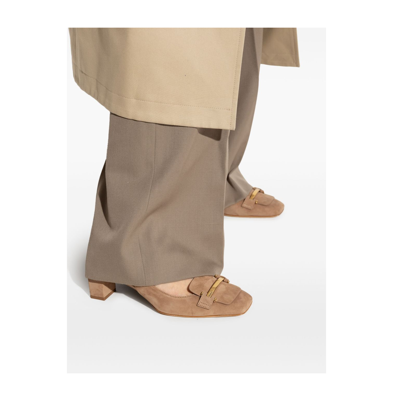 Cappuccino Goat Leather Pumps with Metal Bar