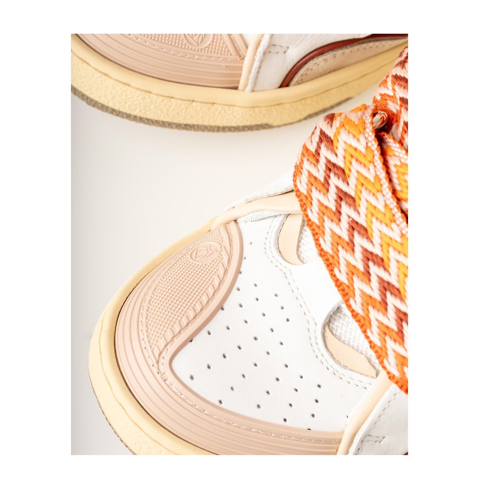 Sneakers White