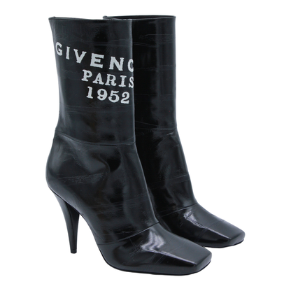 Leather Boots In Black