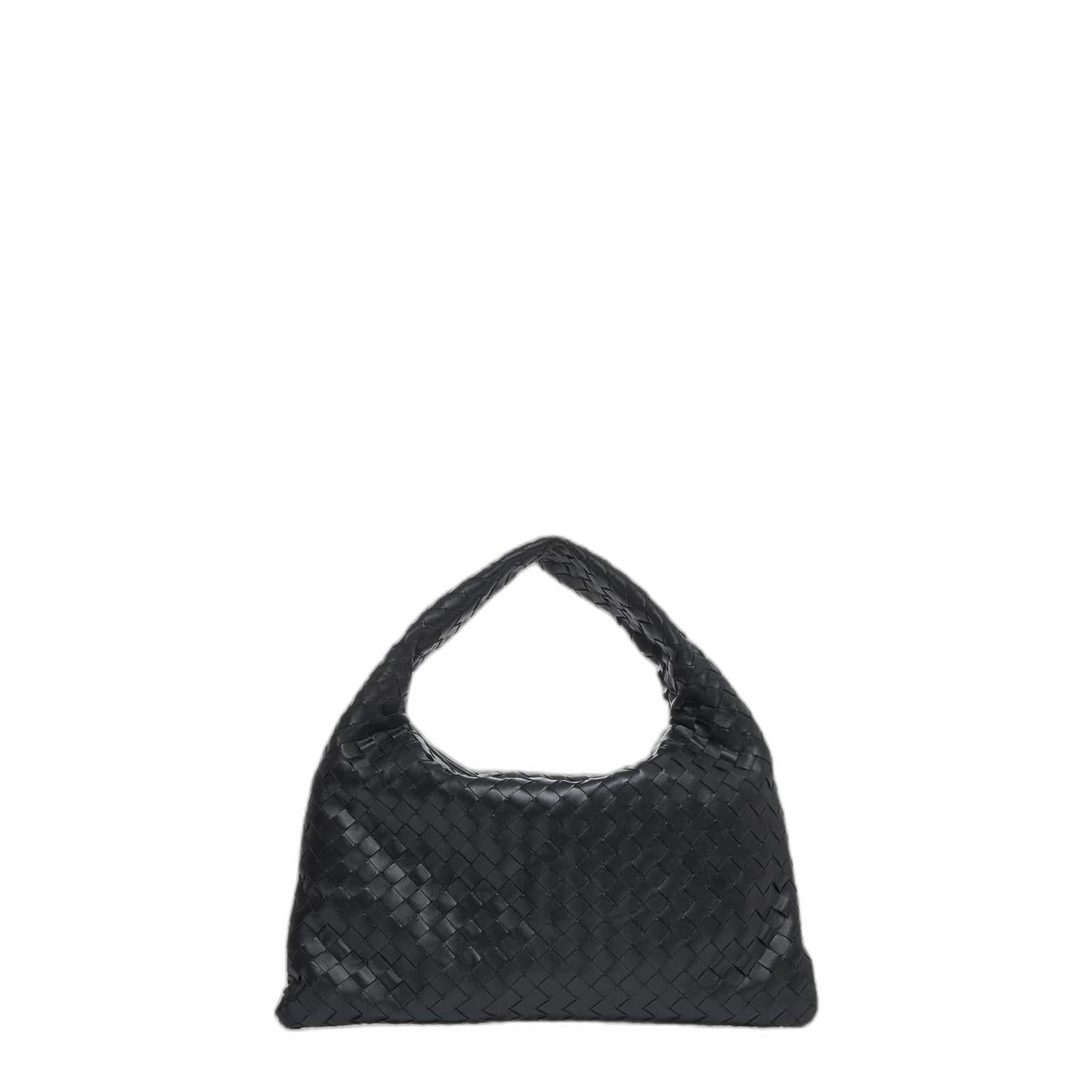 Small Hop Shoulder Bag in Black