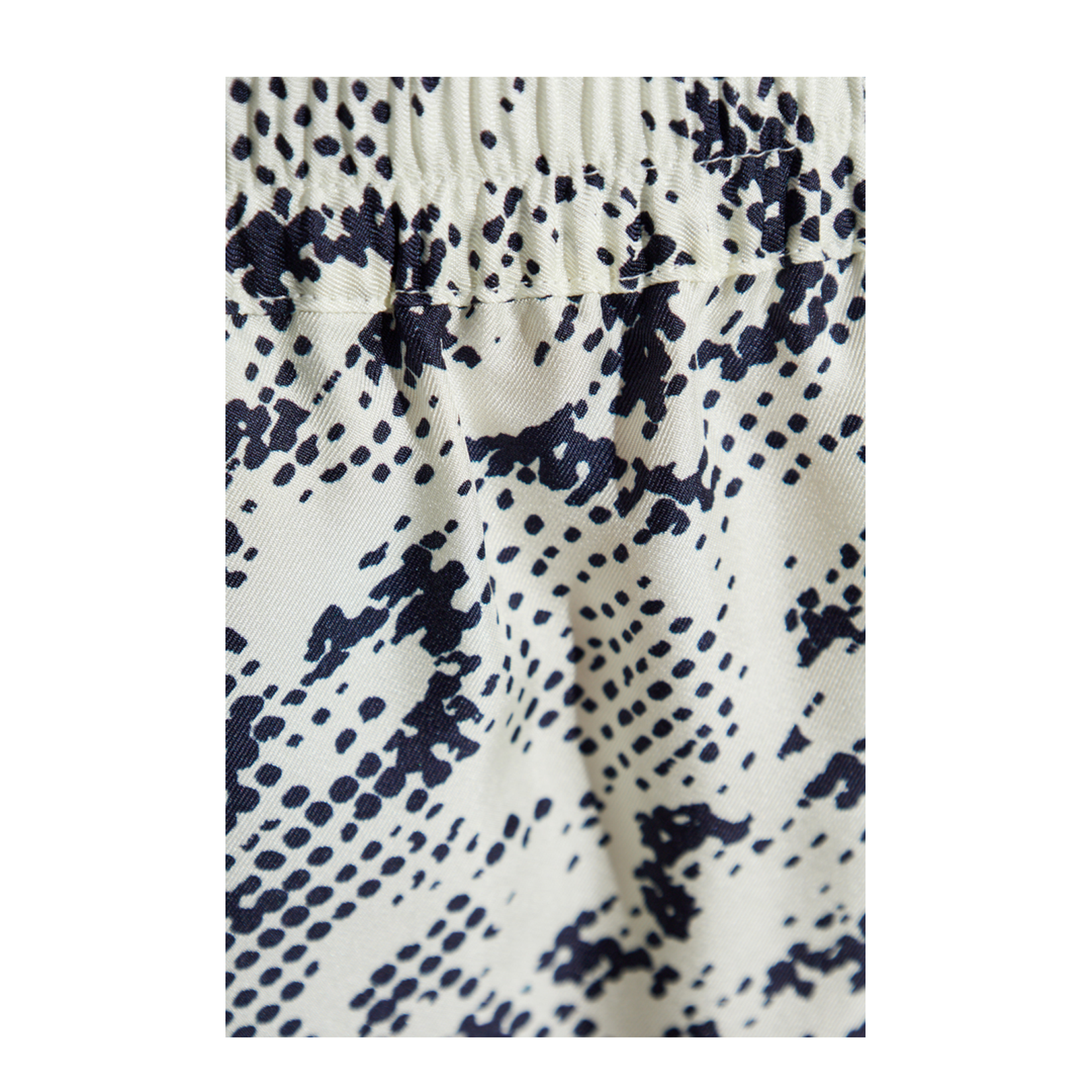 Bandana Stride Short - White