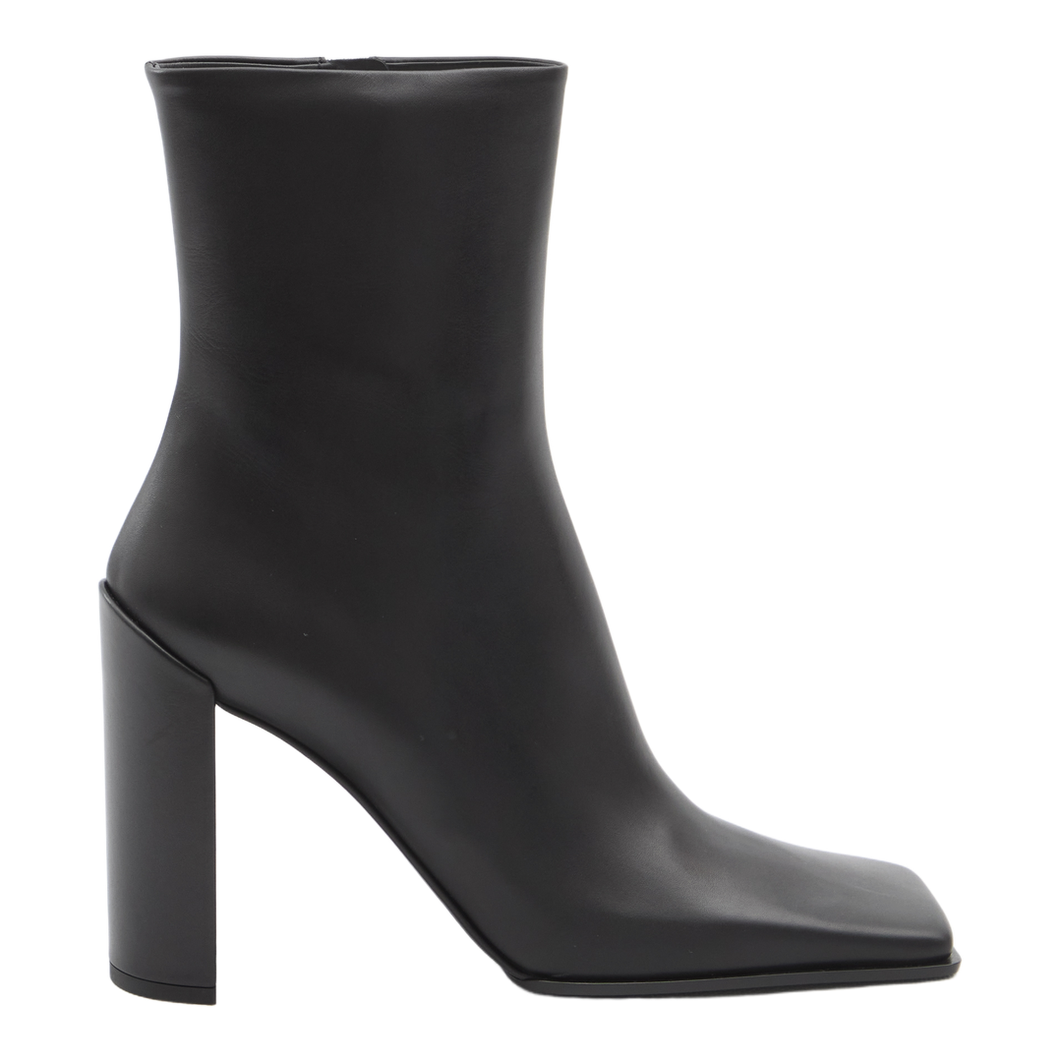 Square-toe ankle boots