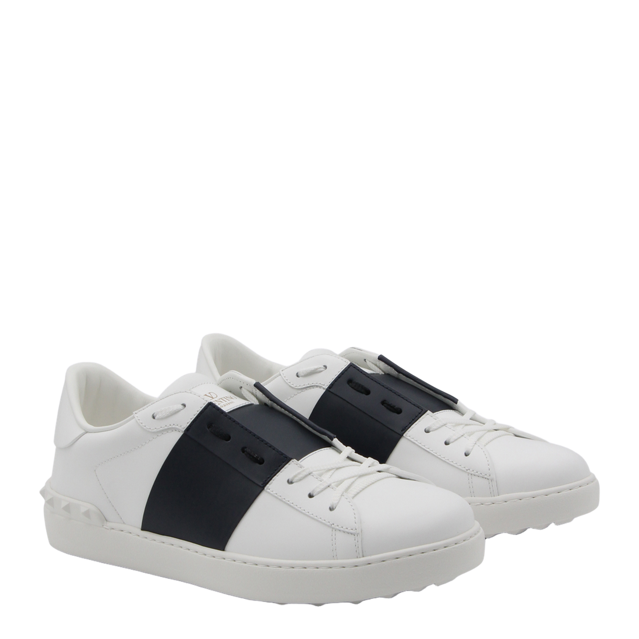 Open Sneakers