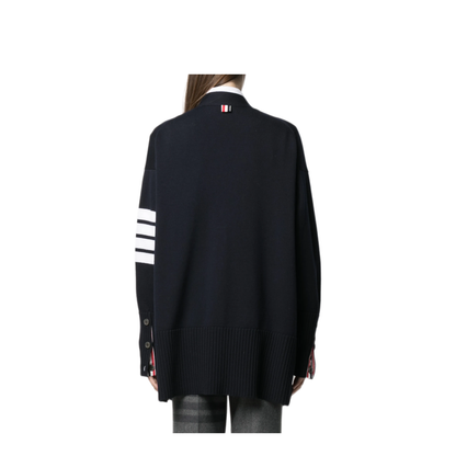 MAYFEYR - Thom Browne - Exaggerated Fit V Neck Cardigan W/ 4 Bar Stripe In Fine Merino Wool - FKC402AY1002415