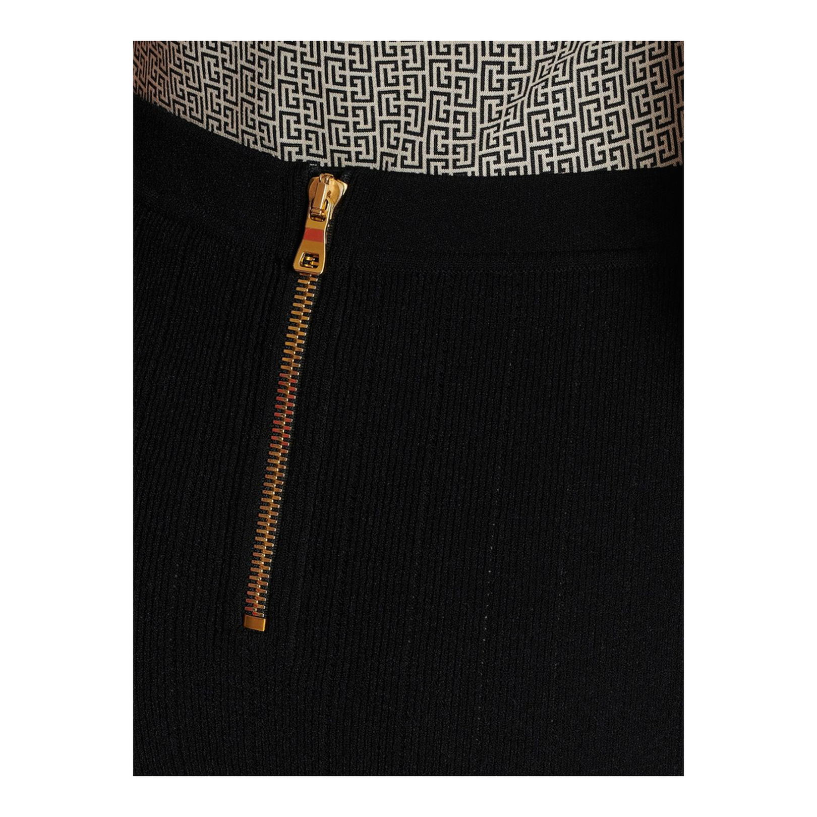 Button Embellished Knitted Skirt
