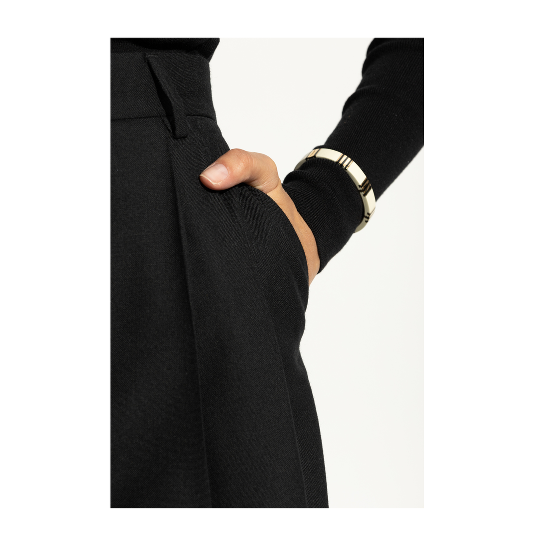 Enamelled bracelet