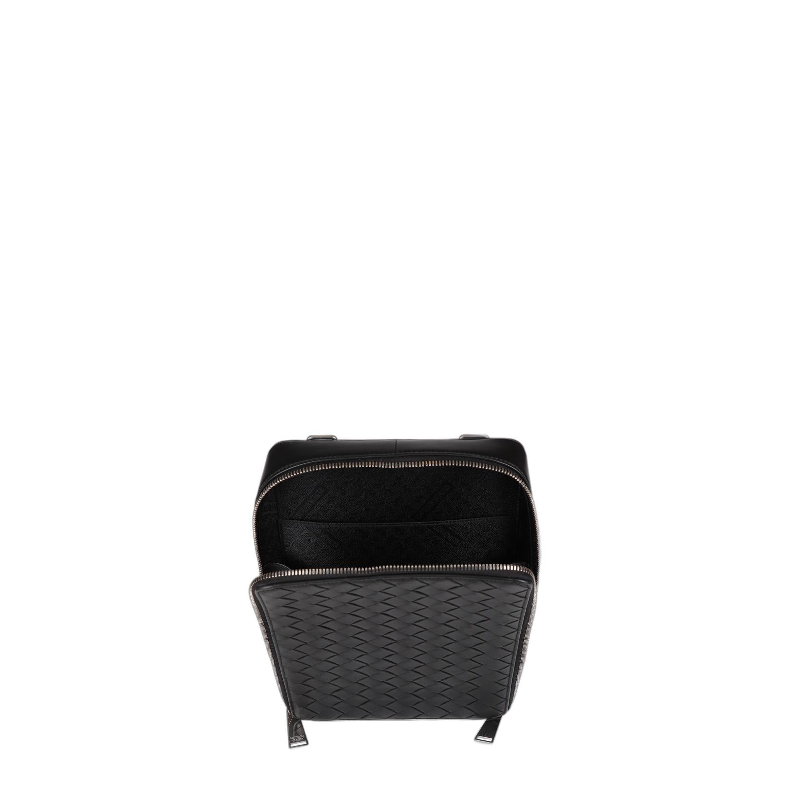 Maxi Intreccio Leather Messenger Bag