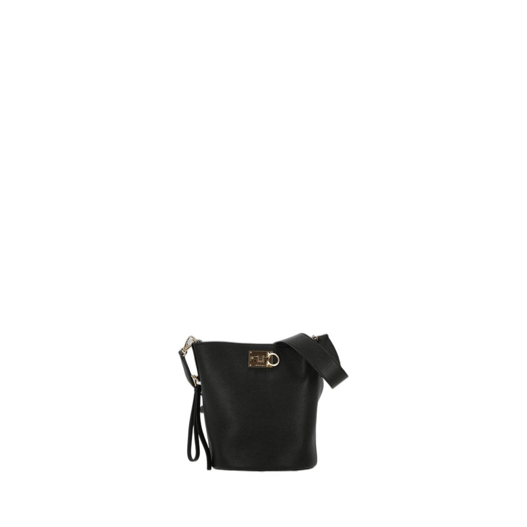 The Studio Bucket Bag Black Item No