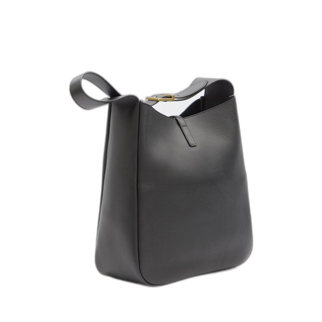 Large Le 5 À 7 Leather Shoulder Bag Black