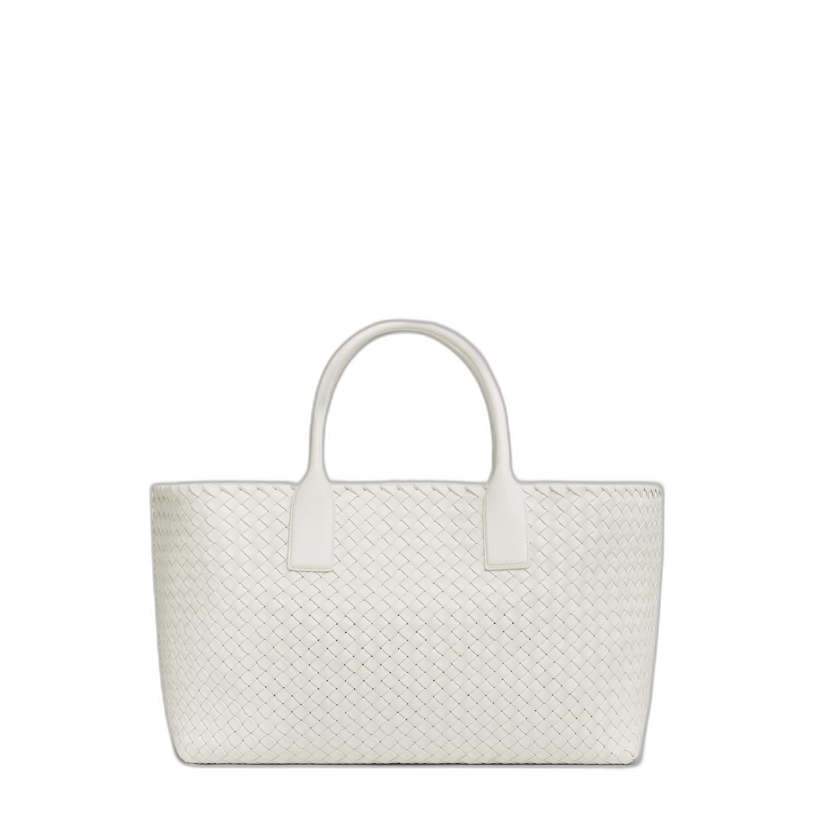 Medium Cabat in White