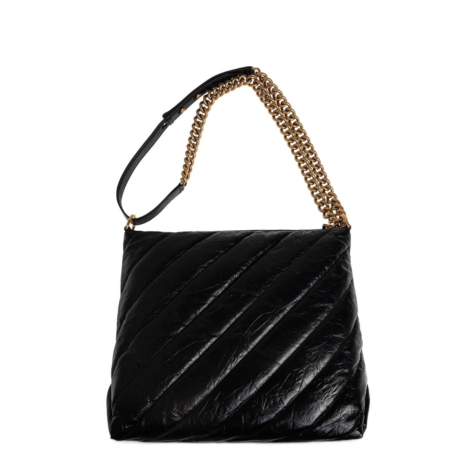 Crush Medium Hobo Bag Quilted In Black